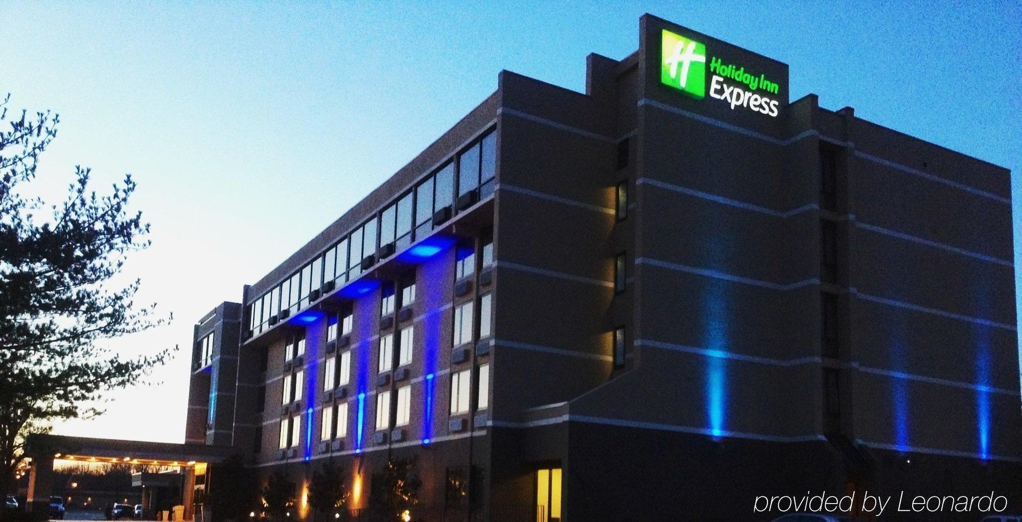 Holiday Inn Express Aberdeen-Chesapeake House By Ihg Eksteriør billede